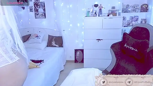 Snapshot of Crystal_somnia chatting on July 26, 10:16 pm Crystal somnia online show from July 26, 10:16 pm