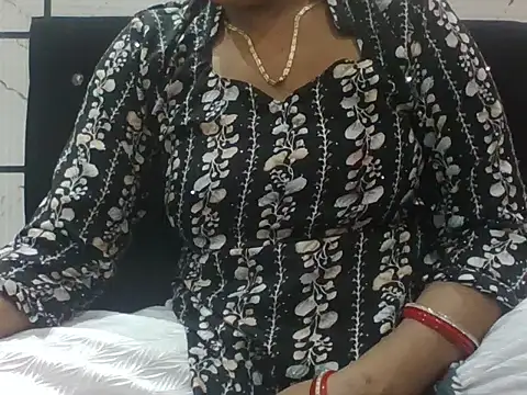 Snapshot of VNDANA_ chatting on September 28, 6:24 pm VNDANA  online show from September 28, 6:24 pm