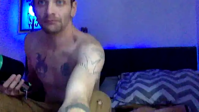 Daddyrabbit117 online show from April 2, 7:55 pm