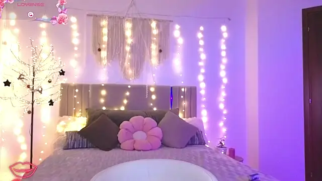 Little mia   online show from January 17, 11:08 pm