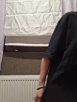 AllexyAle online show from April 17, 9:40 pm