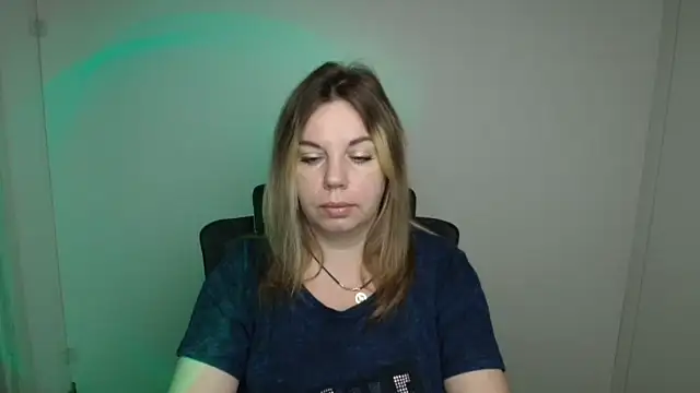 Snapshot of Jessica_Amore chatting on September 23, 5:32 am Jessica Amore online show from September 23, 5:32 am