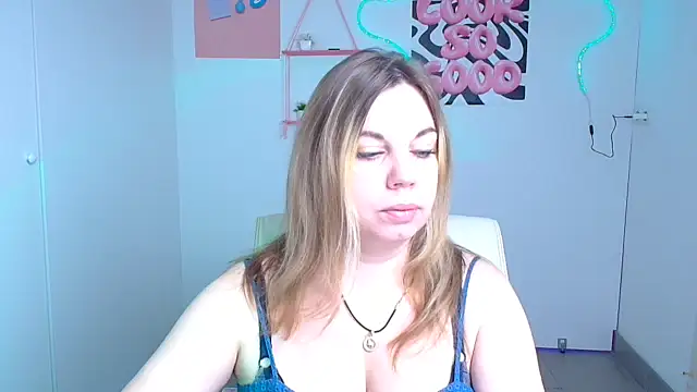 Snapshot of Jessica_Amore chatting on October 11, 5:28 am Jessica Amore online show from October 11, 5:28 am