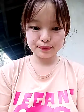 Snapshot of XoiXoi232 chatting on September 9, 11:10 am XoiXoi232 online show from September 9, 11:10 am