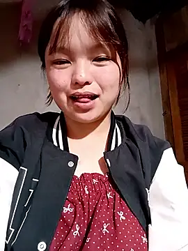 Snapshot of XoiXoi232 chatting on October 22, 1:22 pm XoiXoi232 online show from October 22, 1:22 pm