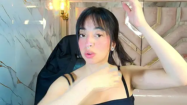 Snapshot of zoe_r_ chatting on September 13, 3:17 am zoe r online show from September 13, 3:17 am