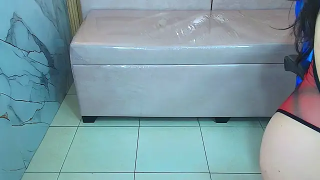 Snapshot of zoe_r_ chatting on October 3, 3:14 am zoe r online show from October 3, 3:14 am