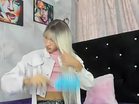 Snapshot of samara_novice18 chatting on September 20, 6:53 pm samara novice18 online show from September 20, 6:53 pm