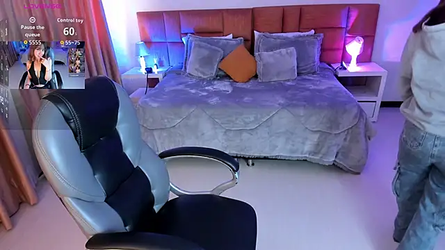 Catti Brie online show from November 9, 11:19 am