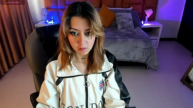 Catti Brie online show from November 10, 11:53 am