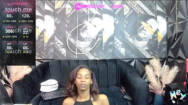 Snapshot of Lilmisbaddyxxx chatting on November 5, 4:51 pm Lilmisbaddyxxx online show from November 5, 4:51 pm