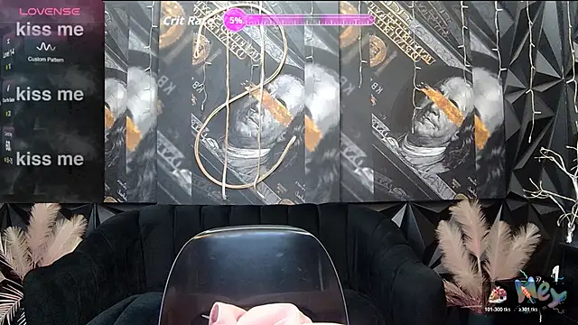 Snapshot of Lilmisbaddyxxx chatting on November 9, 7:56 pm Lilmisbaddyxxx online show from November 9, 7:56 pm