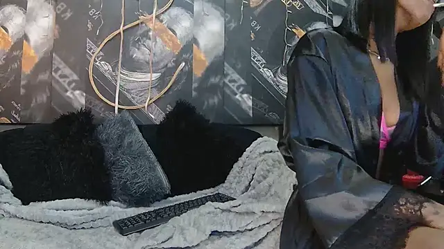 Lilmisbaddyxxx online show from April 20, 7:15 pm