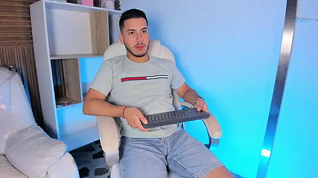 Axel grey  online show from September 23, 12:30 pm