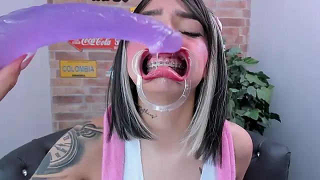 miss   abigail online show from October 9, 9:35 pm