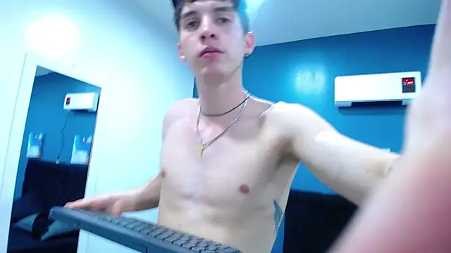 Jheampiiero online show from October 30, 2:07 pm