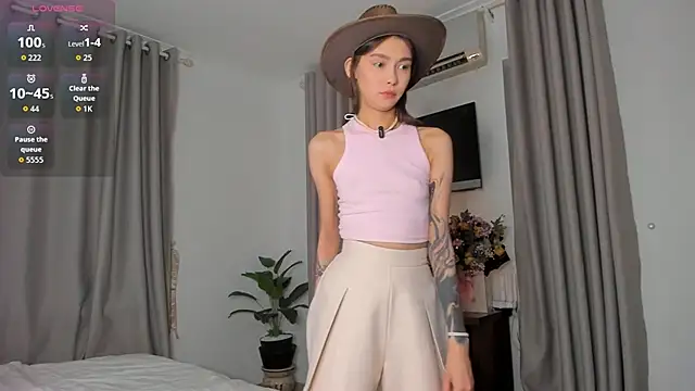 Snapshot of Amy_Loveme chatting on November 27, 11:07 pm Amy Loveme online show from November 27, 11:07 pm