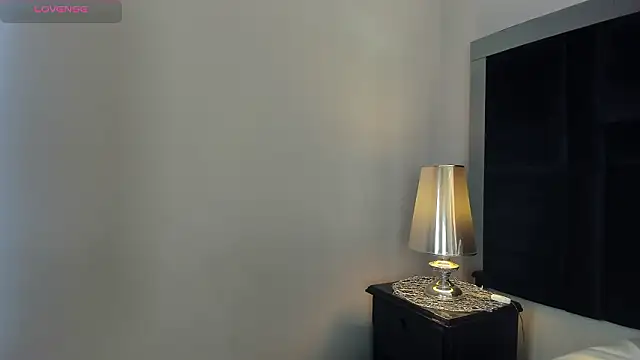 CarolineLee  online show from March 12, 10:38 pm