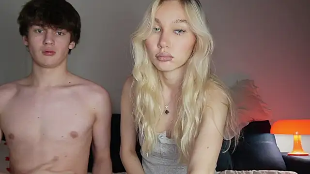 cuteleraay online show from December 16, 4:01 pm