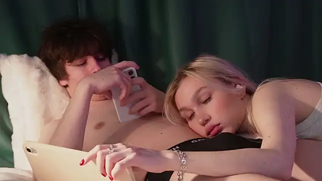 cuteleraay online show from April 13, 6:57 pm