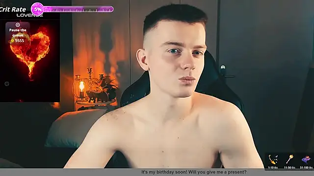 Snapshot of Happydeimos chatting on December 1, 9:31 pm Happydeimos online show from December 1, 9:31 pm