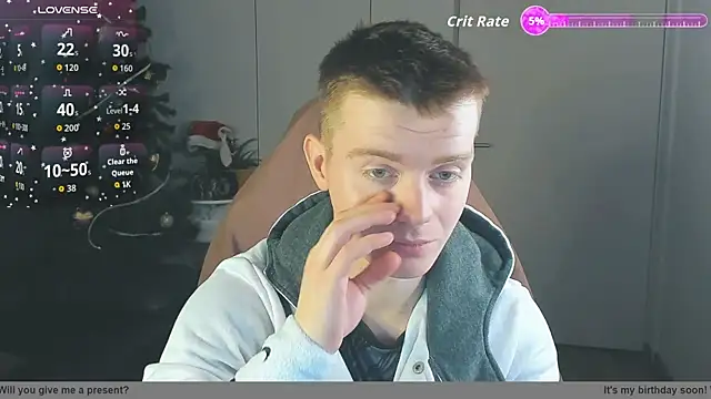 Snapshot of Happydeimos chatting on December 15, 11:20 pm Happydeimos online show from December 15, 11:20 pm