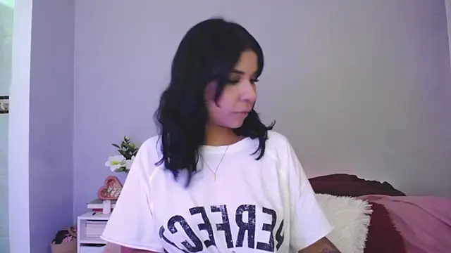 Laura-angeel online show from November 18, 10:36 pm