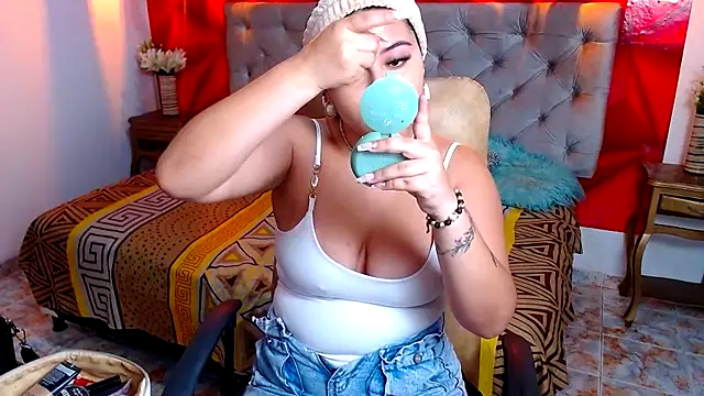 Snapshot of IsabellaaSweet chatting on October 4, 12:47 pm IsabellaaSweet online show from October 4, 12:47 pm