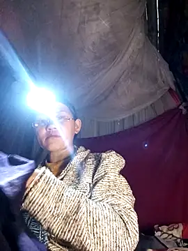 MaiHoa69 online show from March 4, 9:04 am