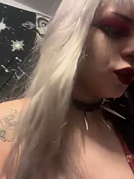 Snapshot of Paige_Turner chatting on December 18, 1:22 am Paige Turner online show from December 18, 1:22 am