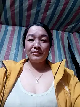 Snapshot of Bliss_rose chatting on December 22, 10:45 am Bliss rose online show from December 22, 10:45 am