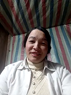 Snapshot of Bliss_rose chatting on January 7, 11:12 am Bliss rose online show from January 7, 11:12 am