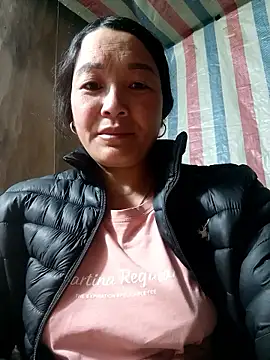 Snapshot of Bliss_rose chatting on January 13, 1:27 pm Bliss rose online show from January 13, 1:27 pm