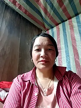 Snapshot of Bliss_rose chatting on January 15, 8:19 am Bliss rose online show from January 15, 8:19 am