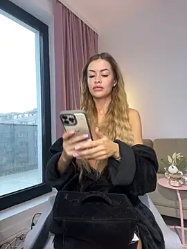  Luxie  online show from October 2, 6:20 am