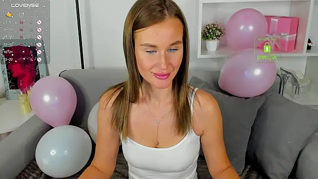 Snapshot of Dana_Wils1 chatting on October 1, 2:28 am Dana Wils1 online show from October 1, 2:28 am