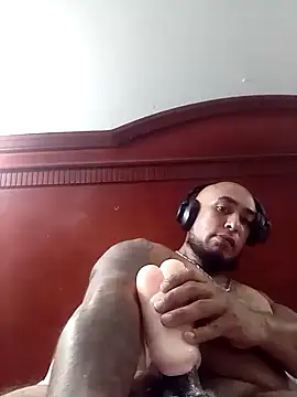 Snapshot of Mac15151 chatting on June 12, 12:42 am Mac15151 online show from June 12, 12:42 am