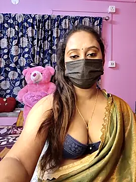 Snapshot of Cute-lusi chatting on May 10, 7:19 pm Cute-lusi online show from May 10, 7:19 pm
