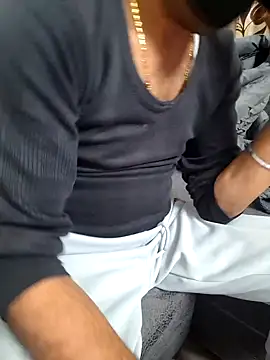 Snapshot of Delhi_Couple_BlowjobFuck chatting on December 15, 1:04 pm Delhi Couple BlowjobFuck online show from December 15, 1:04 pm