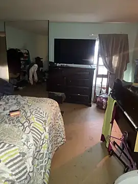 JuicyExxxperience online show from December 15, 2:21 pm