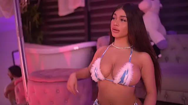 BellaNoirre online show from December 4, 6:38 pm