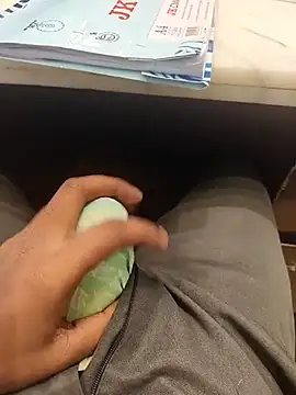 hotboy43339 online show from February 23, 2:42 am