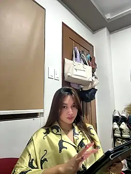 LanySylvia online show from November 7, 4:07 pm