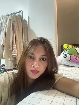 LanySylvia online show from May 13, 9:50 am