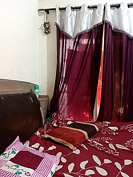 MEERAcle online show from April 15, 4:19 am