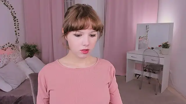 JanetMoor online show from November 20, 11:10 am