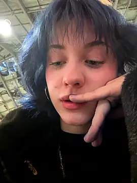 Only April online show from January 9, 4:32 pm