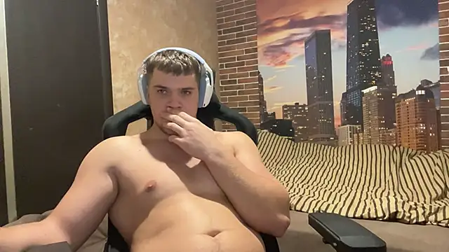 MusclePhantom online show from December 21, 9:44 pm