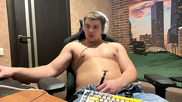 MusclePhantom online show from March 9, 9:19 pm