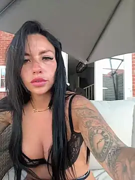 Snapshot of BELLABLACKXUK chatting on July 7, 3:27 pm BELLABLACKXUK online show from July 7, 3:27 pm